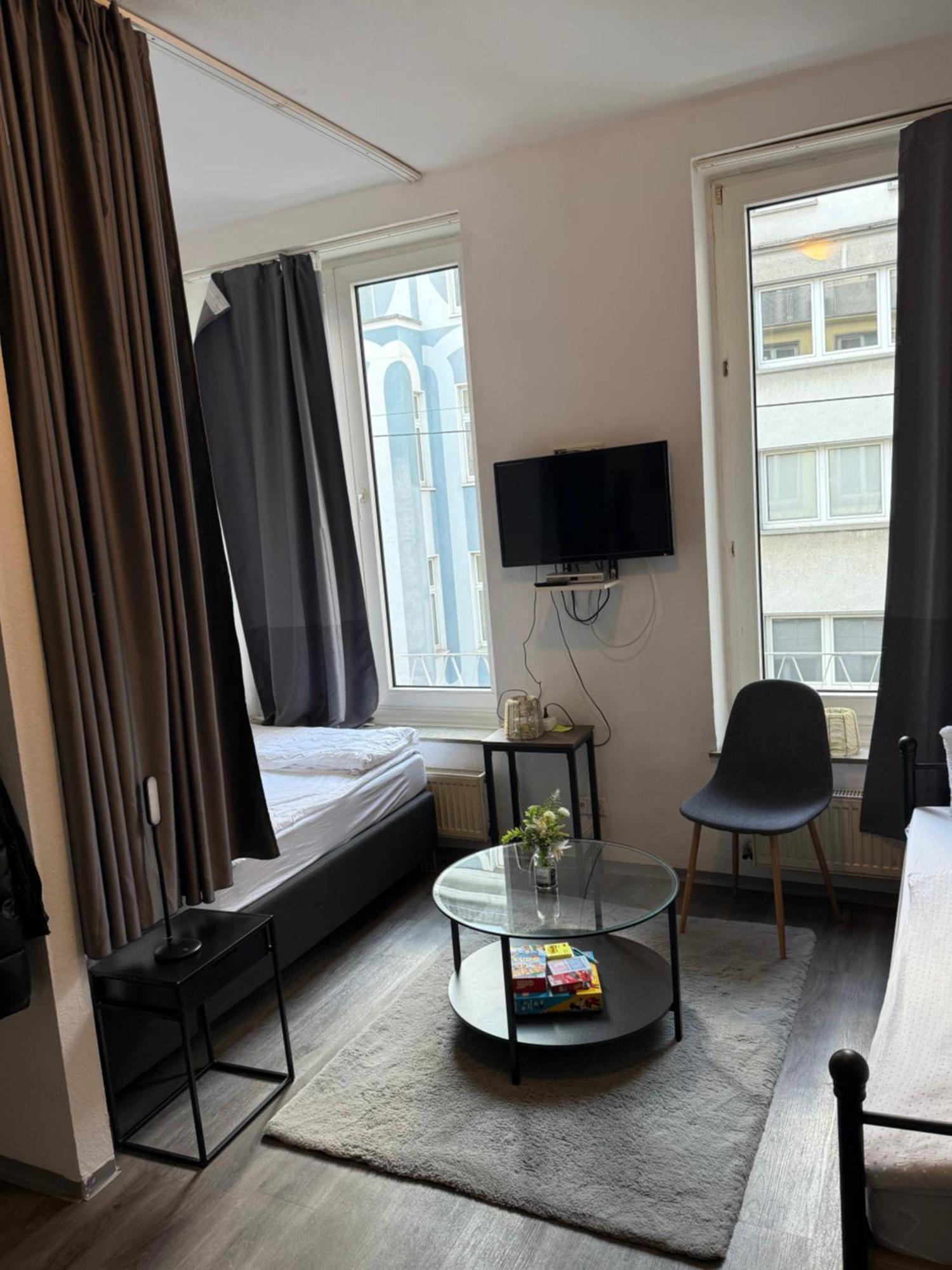 Apartment Gemütlich Und Zentral 5 Minuten Zum Hauptbahnhof Düsseldorf